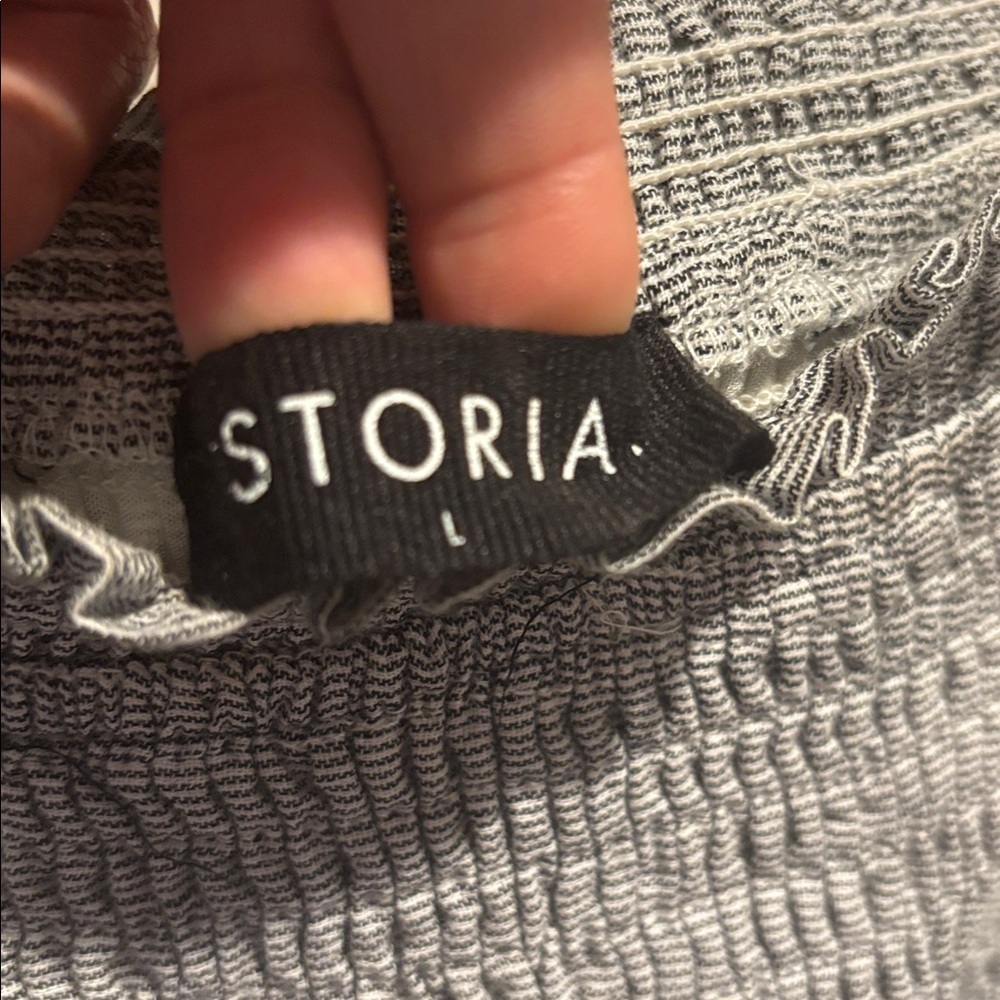 Storia Textured Gray Top - Picture 3 of 5